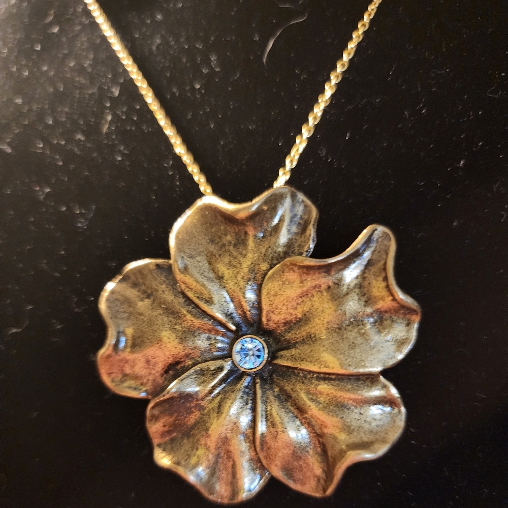 A Dogwood Flower Necklace